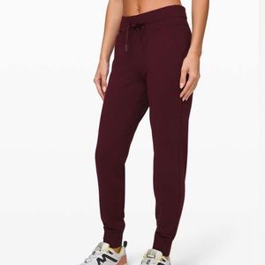 lululemon Ready to Rulu Jogger Maroon Size 4